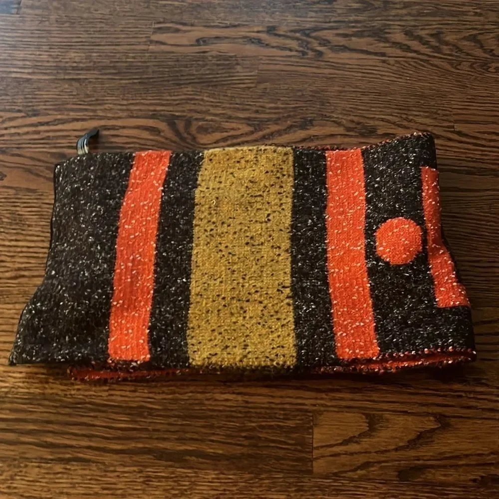 URBAN OUTFITTERS  Los Angeles Intarsia Soccer Scarf O/S